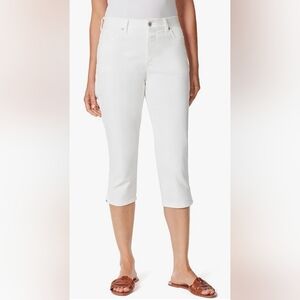 Gloria Vanderbilt Amanda Capri Jeans Size 10 NWT